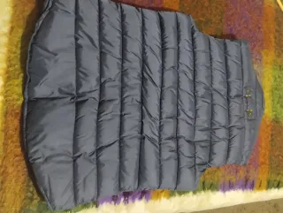 Chaleco azul marino MUY NUEVO.