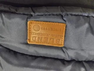 Chaleco azul marino MUY NUEVO.