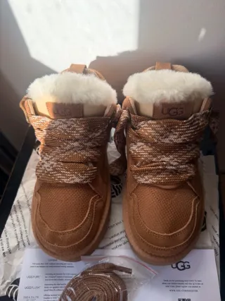 Botas      UGG     Lowmel   Marrón Talla 37