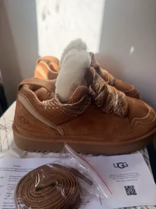 Botas      UGG     Lowmel   Marrón Talla 37