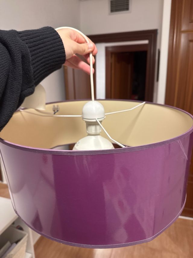Lámpara colgante morada y beige