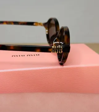 Gafas de sol Miu Miu Tortoise