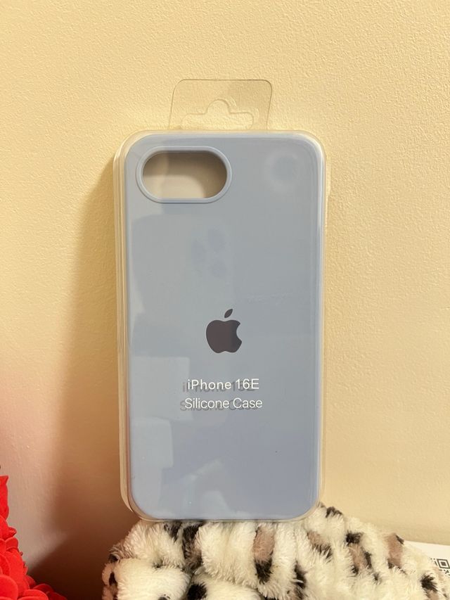 Custodia in silicone per iPhone 16E