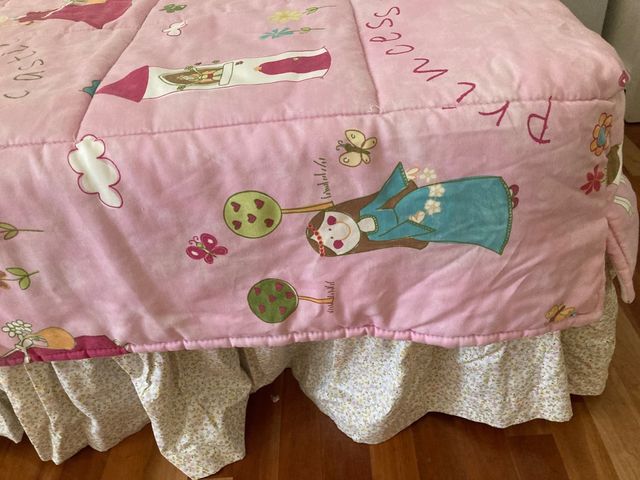 Colcha infantil princesas y castillos de 1,05 cm.