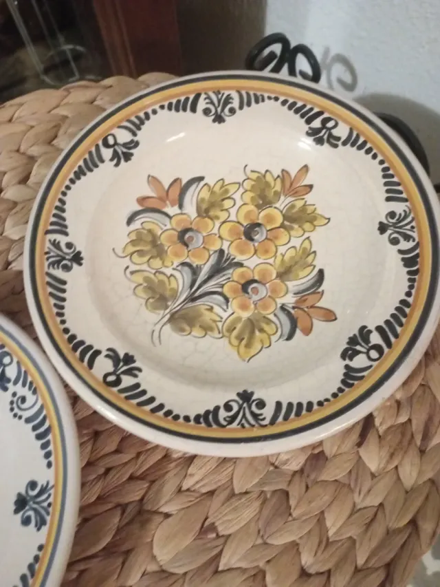 Platos decorativos de cerámica