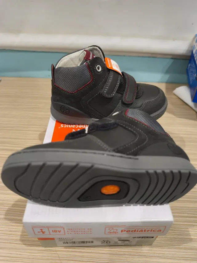 Zapatos niño biomecanics 26