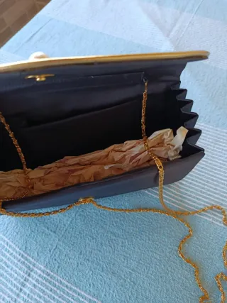 Cartera de mano fiesta negra y dorada terciopelo