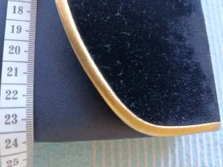 Cartera de mano fiesta negra y dorada terciopelo