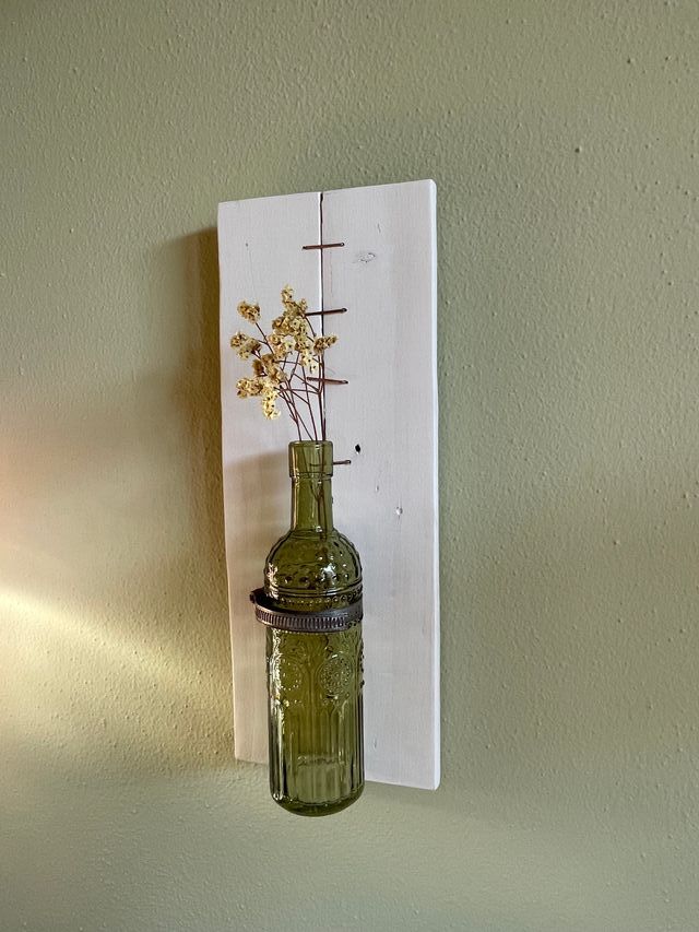 Vaso da parete bianco shabby