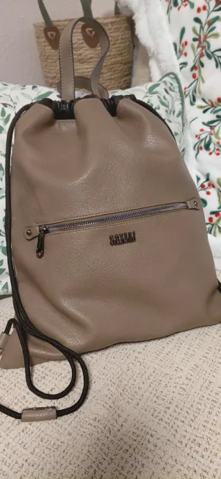 Mochila Coveri Collection Beige y Negra