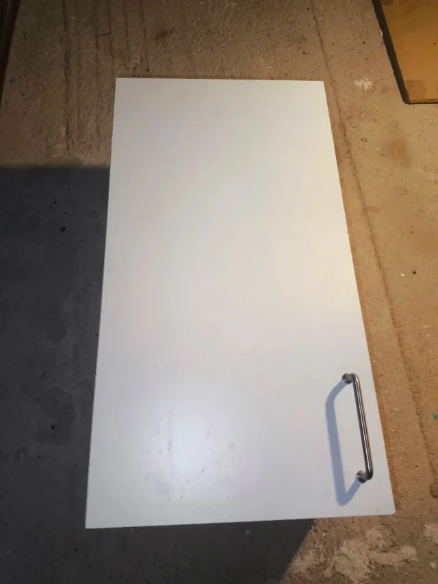 Armario Ikea pared blanco madera