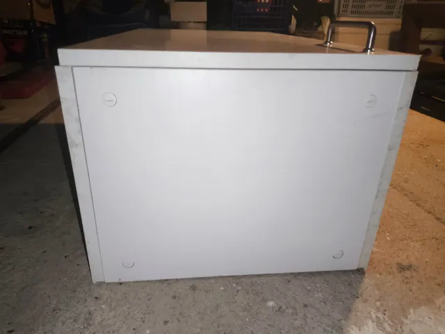 Armario Ikea pared blanco madera