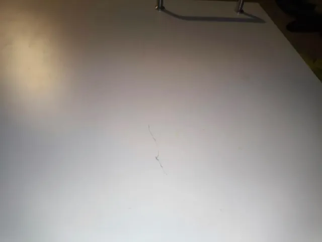 Armario Ikea pared blanco madera