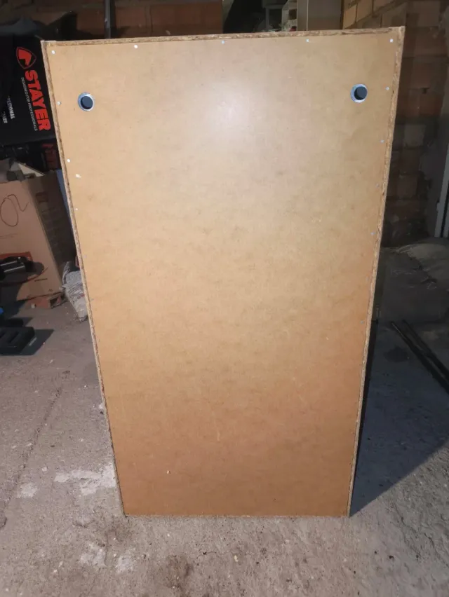 Armario Ikea pared blanco madera