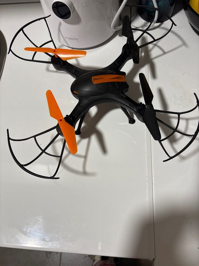 Dron Phantom Negro/Naranja (usado 1 vez)