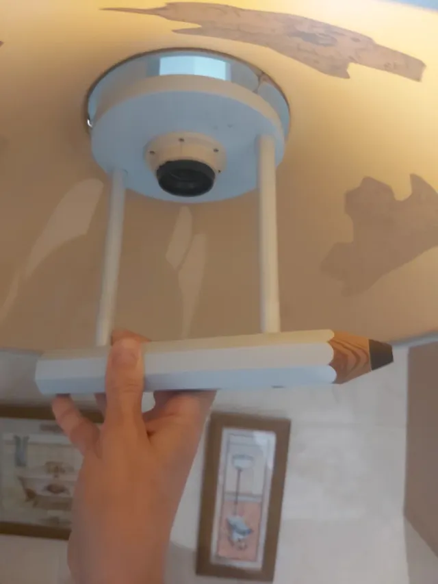 Lámpara infantil lápiz