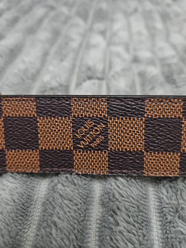 Cinturón Louis Vuitton Marrón y Plateado