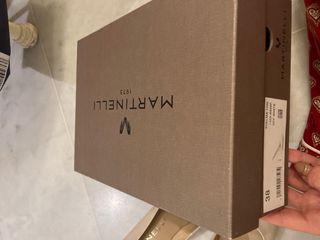 Tacones Martinelli Beige