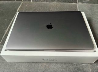 Apple MacBook Pro 16 Pulgadas (i9 / 16GB / 512GB)