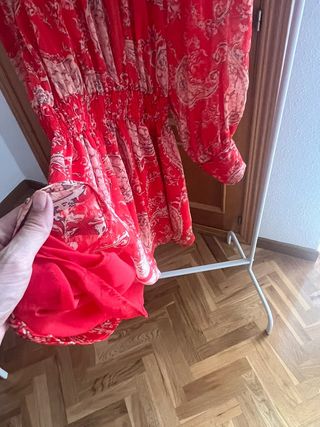 Vestido Zara Estampado Paisley Rojo