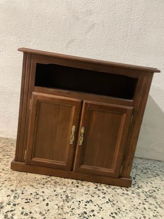 Mesa TV madera oscura