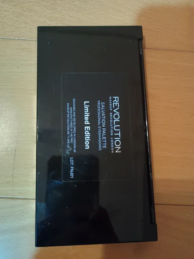 Paleta Sombras Ojos Revolution Limited Edition