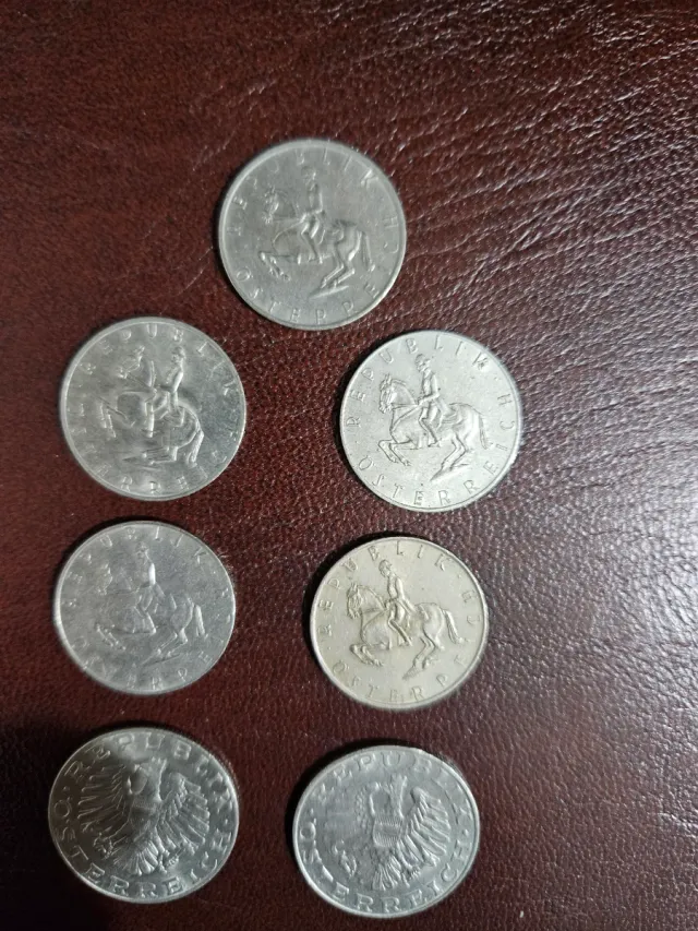 Lotto di 11 monete da 5 e 10 scellini