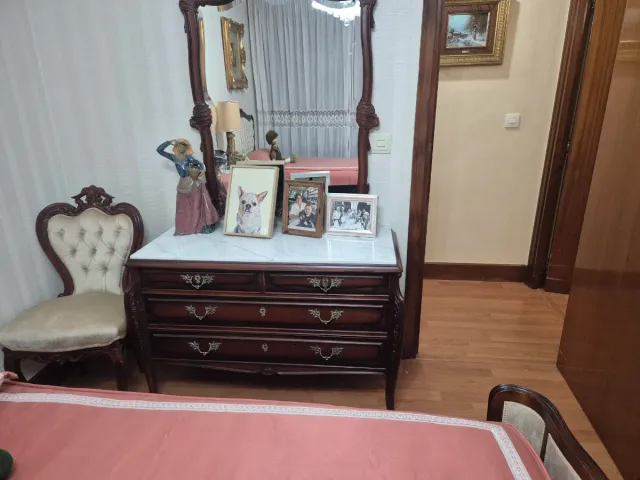 Dormitorio completo con dos camas