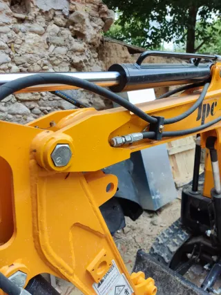 Mini excavadora JPC 12 HP