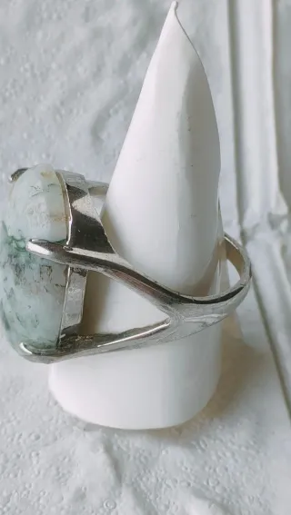 Anillo Piedra Natural Verde y Blanca