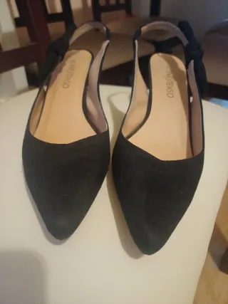 Zapatos tacón bajo negros