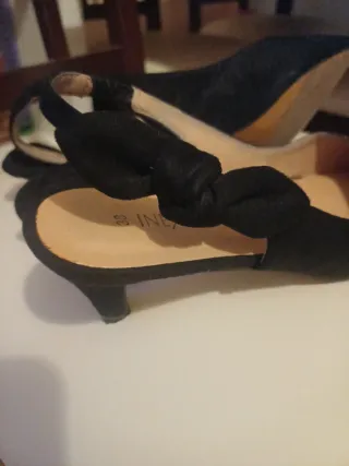 Zapatos tacón bajo negros