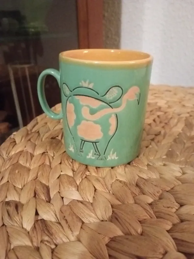Taza y maceta decoradas