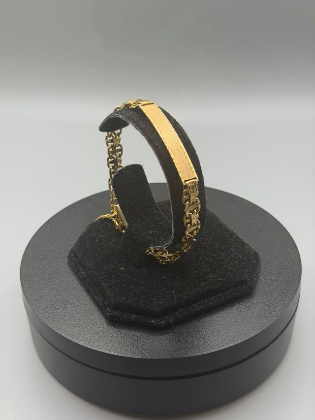 Ref40 Esclava maciza de oro de 18k