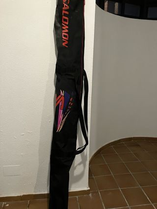 Esquís Elan MBX con bastones Salomon y funda