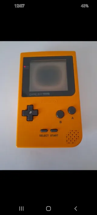 Nintendo Game Boy Pocket Giallo