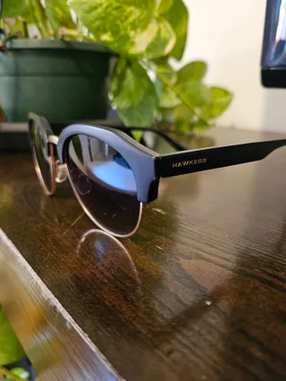 Gafas Hawkers Negro y Dorado