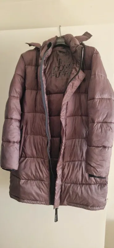 Abrigo Khujo morado acolchado