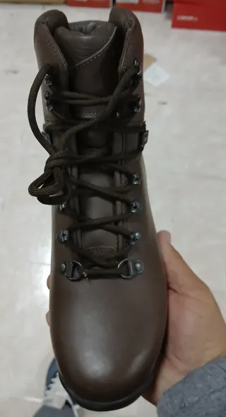 Botas de montaña Gore-Tex Marrones