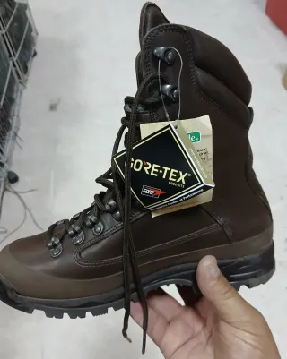 Botas de montaña Gore-Tex Marrones