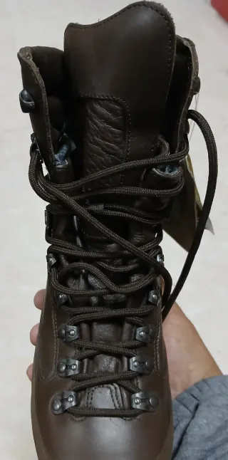 Botas de montaña Gore-Tex Marrones