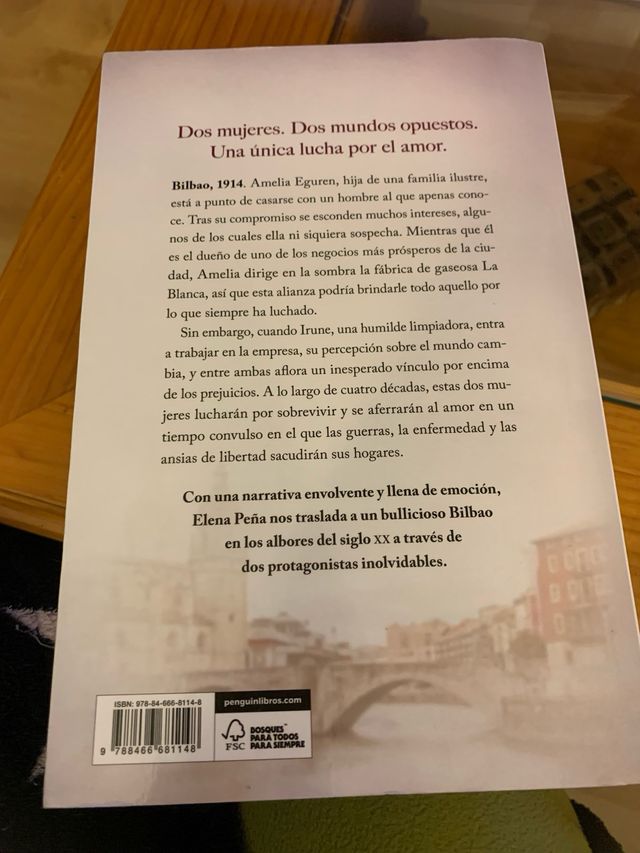 Lo Que Calla Tu Mirada/ What Your Eyes Are Hiding
