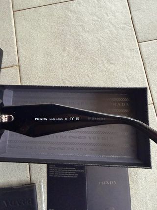 Occhiali Prada neri