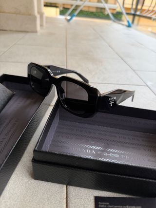 Occhiali Prada neri