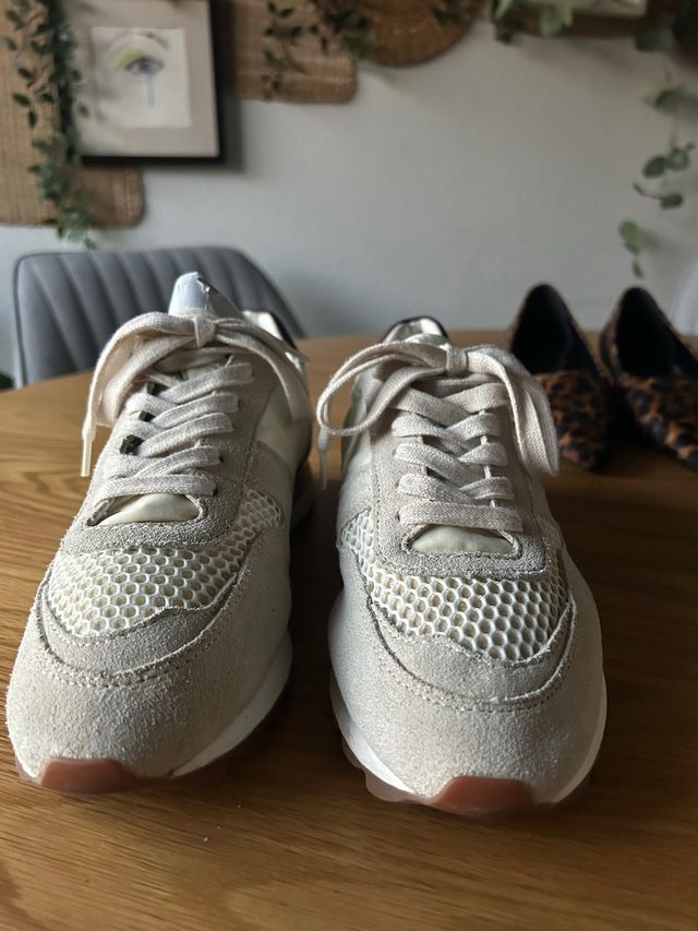 Zapatillas Bimba y Lola Talla 41 Beige