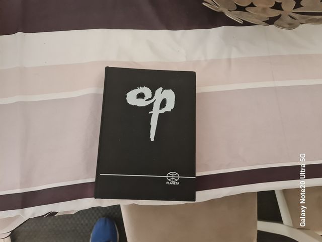 Libro Gritos de la Tierra firmado 1970