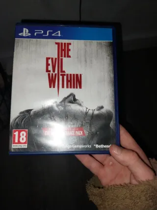 PS4 (PlayStation 4) + 2 Juegos