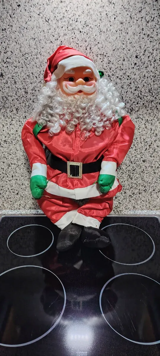 Papa Noel de tela y plástico