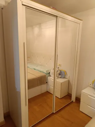 Guardaroba con ante scorrevoli in vetro 2m x 150