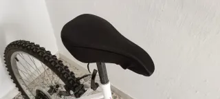 Bicicleta 24" blanca y rosa niña montaña